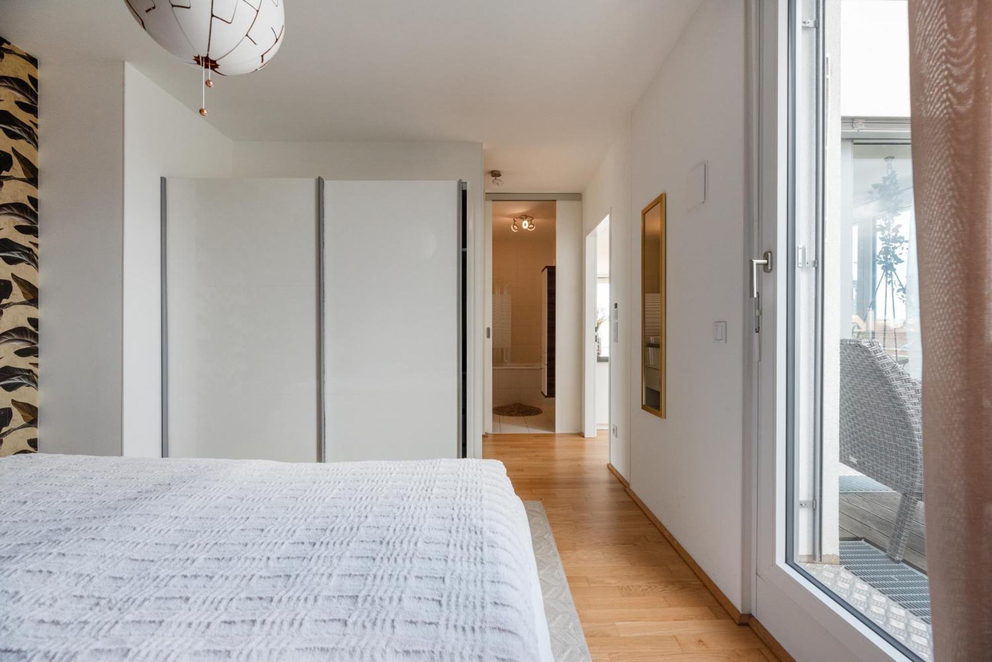 Mit Traumhafter Dachterrasse & Weitblick * Wenen